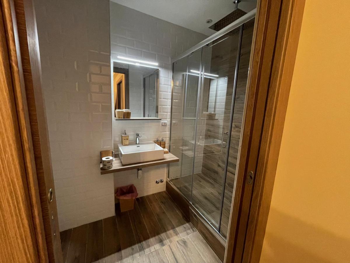 Jsk Suite, Rome